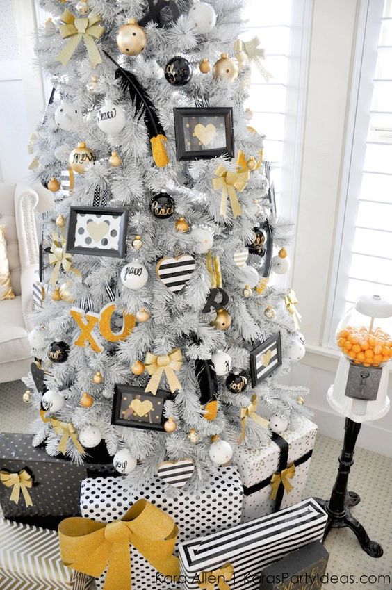 black and gold decorations white christmas tree