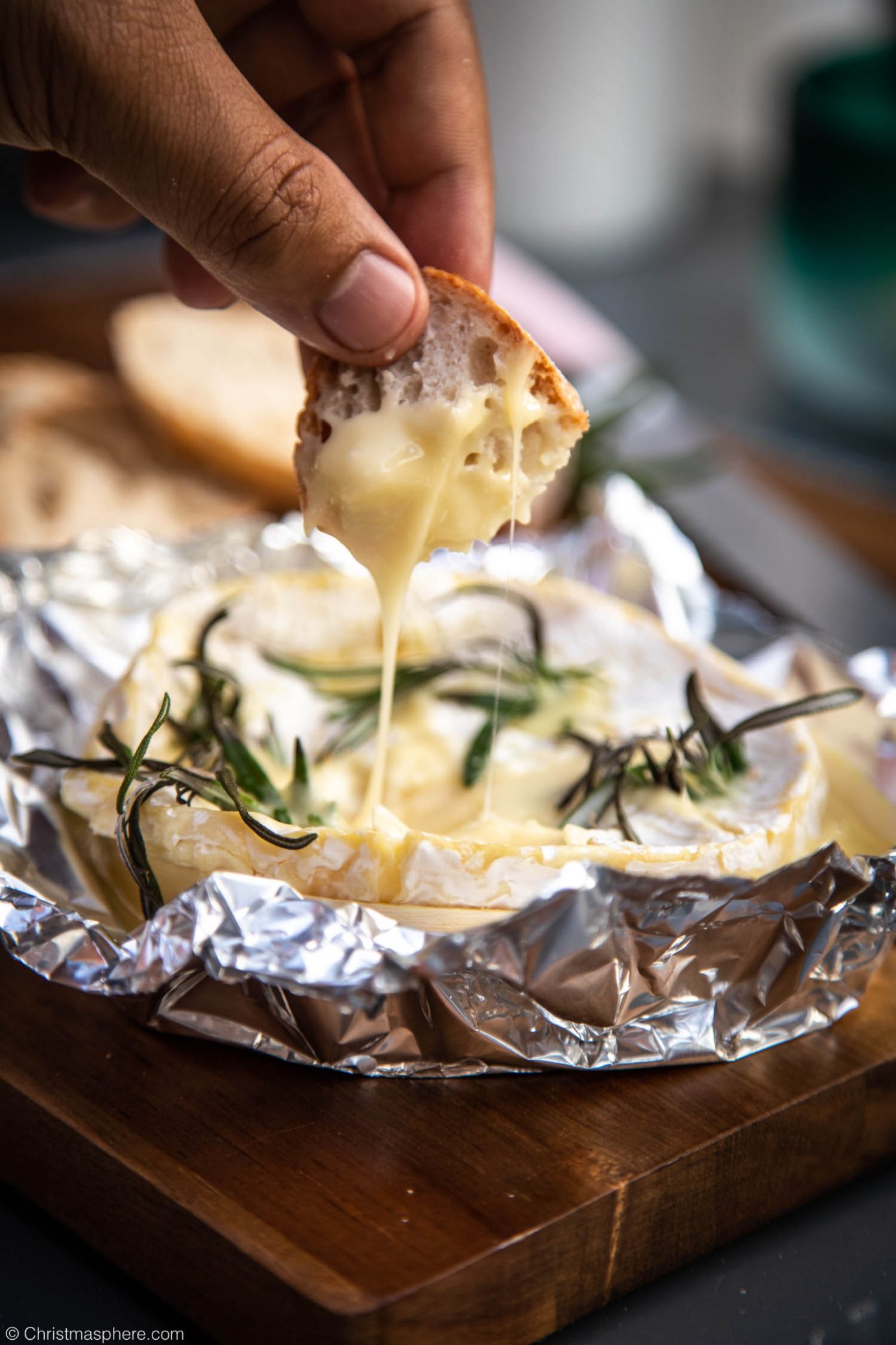 How To Make Baked Camembert Deliciously gooey melted cheese appetiser