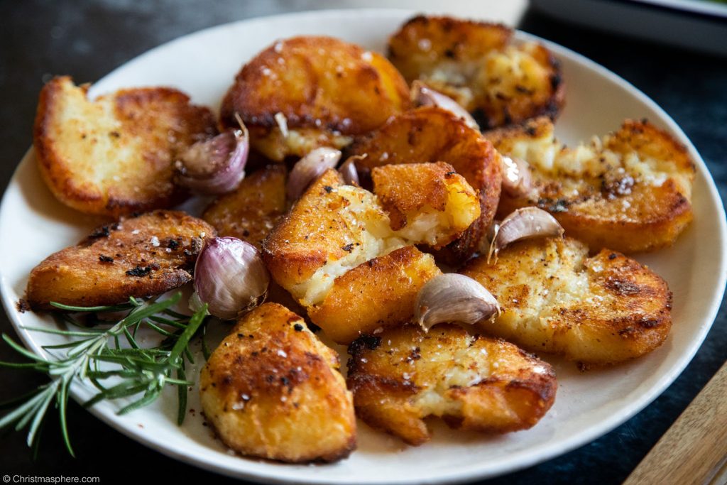 Garlic Smashed Roast Potatoes Super Crispy Potato Recipe