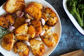 Garlic Roast Smashed Potatoes